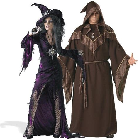 Mysterious Night: Witch Couple Outfit Inspiration for Halloween